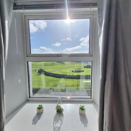 5 Dunluce Park - Portrush By The Sea Apartment Exterior photo