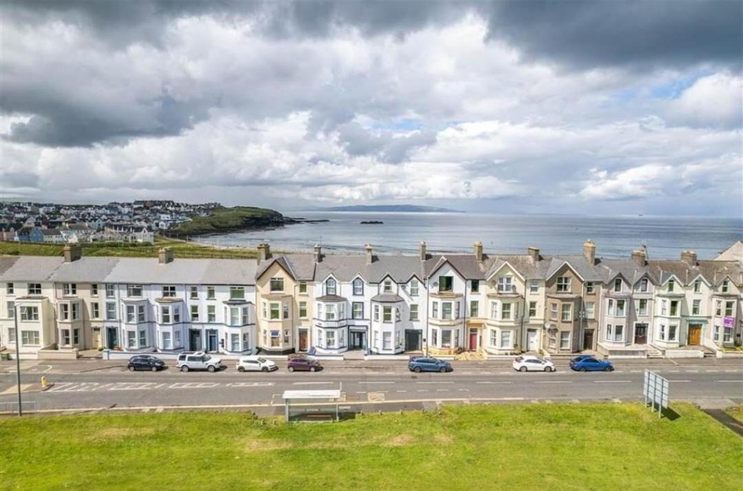 5 Dunluce Park - By The Sea Apartment