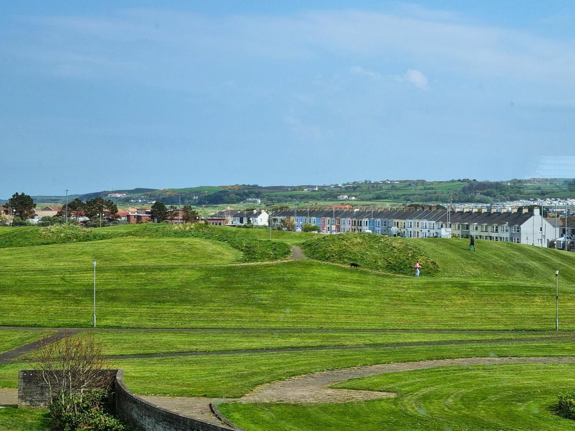 Apartment 5 Dunluce Park - By The Sea *