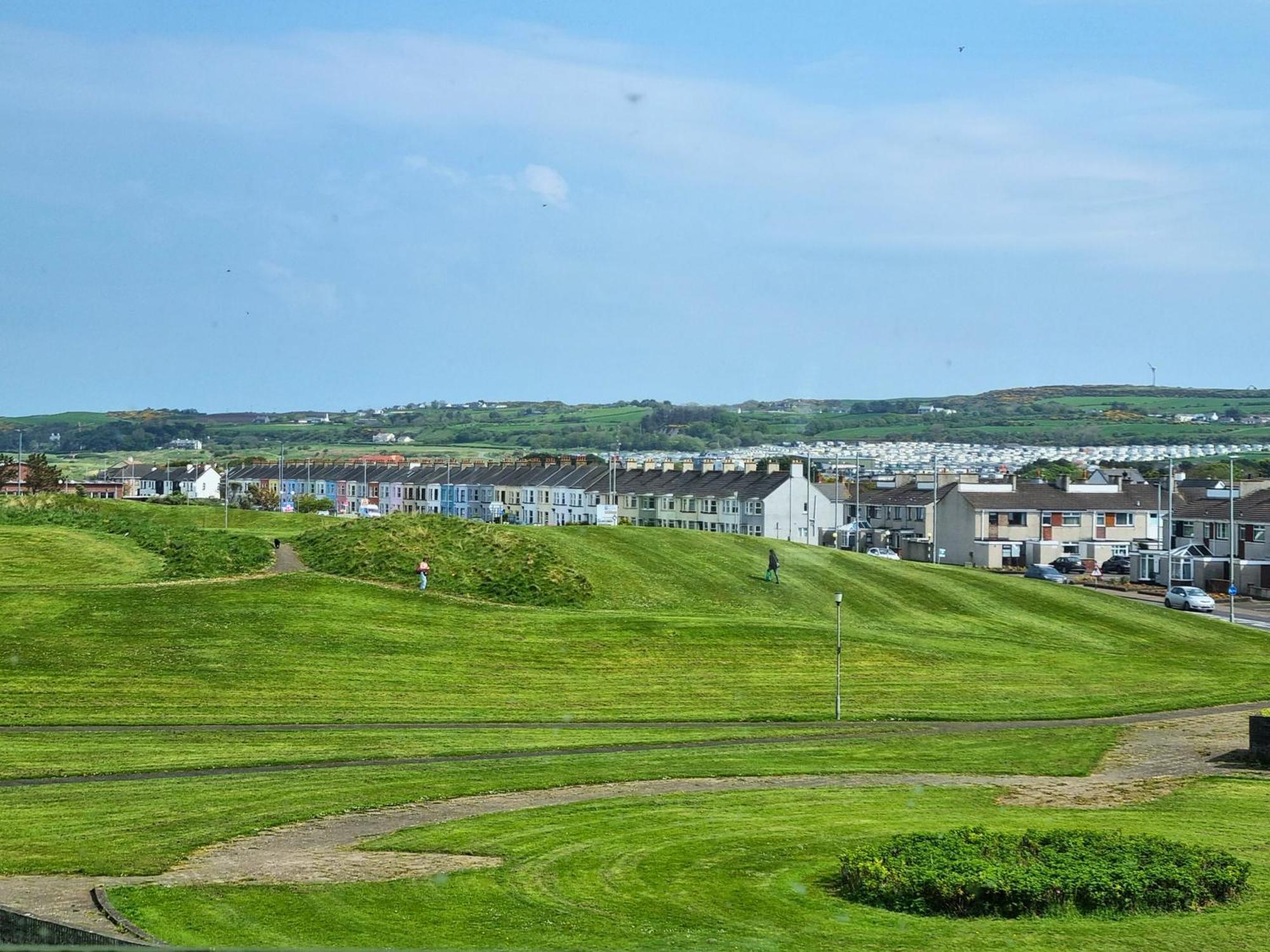 Apartment 5 Dunluce Park - By The Sea *
