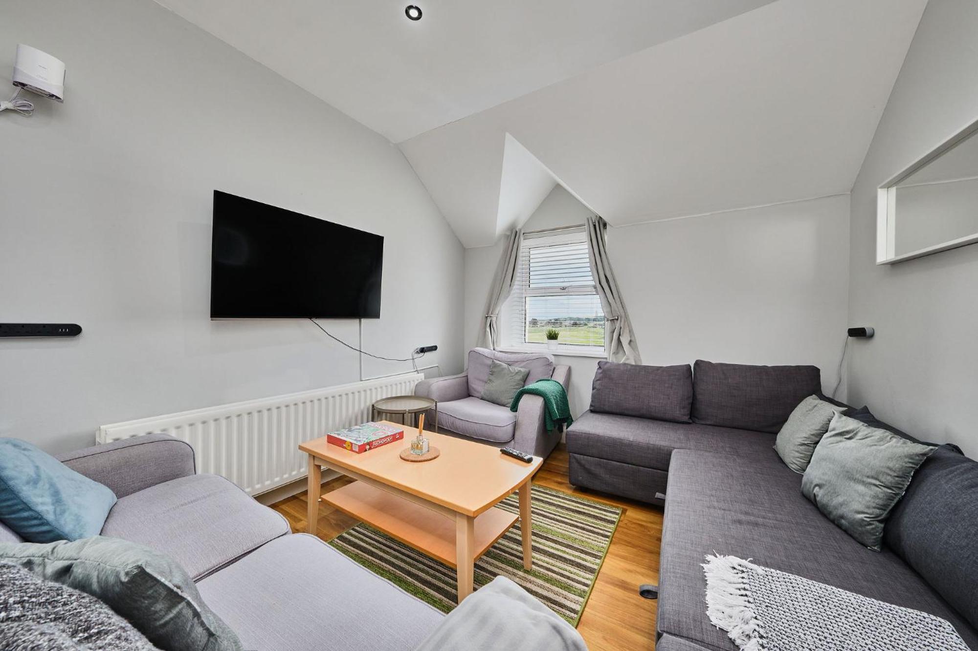 5 Dunluce Park - By The Sea Portrush