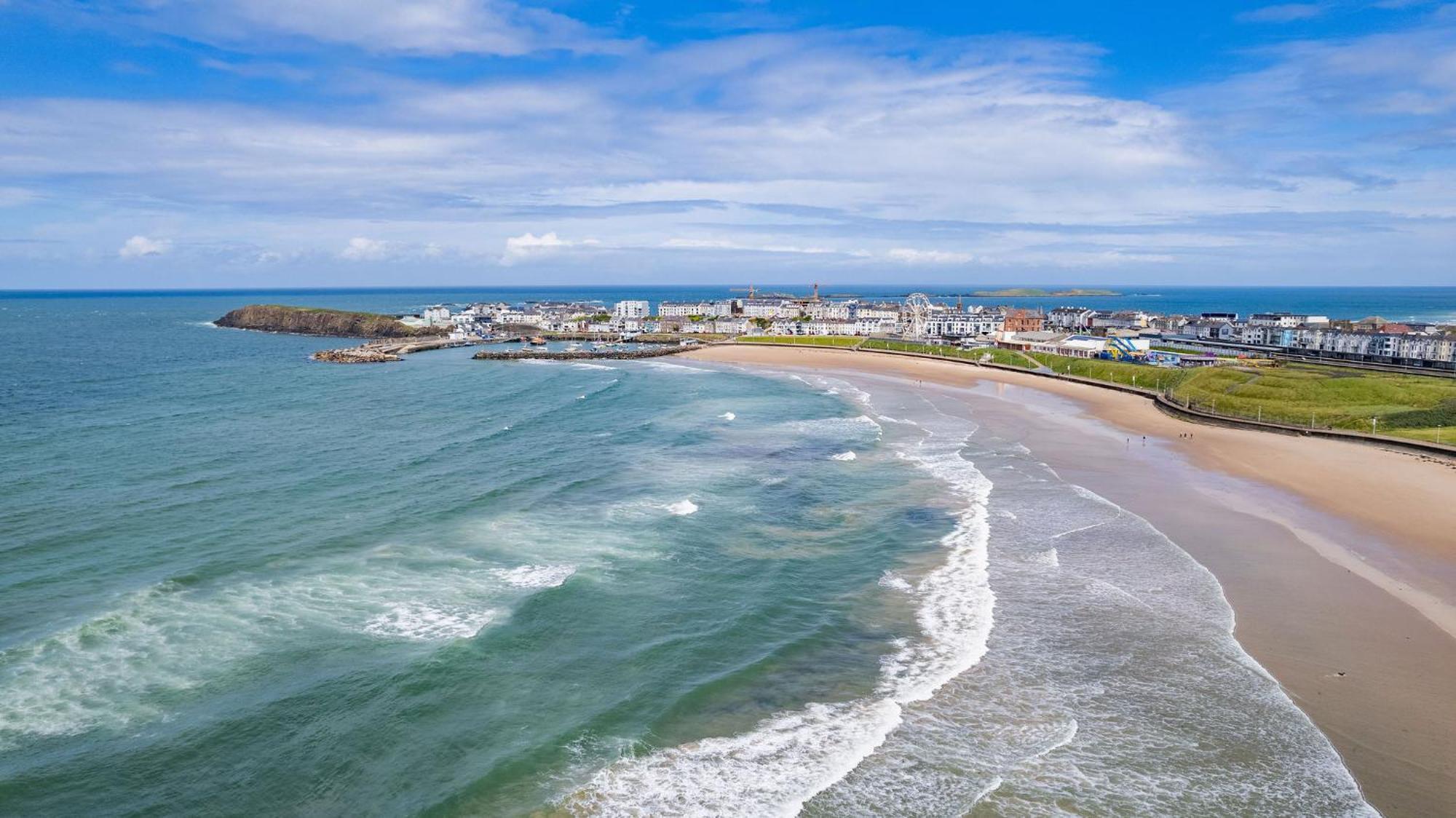Apartment 5 Dunluce Park - By The Sea *